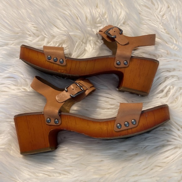 Lucky 🍀 Brand Leather Sandals size 9.5 preowned conditions - Picture 8 of 8